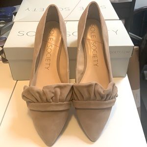 Sole society ruffle pointed flats
